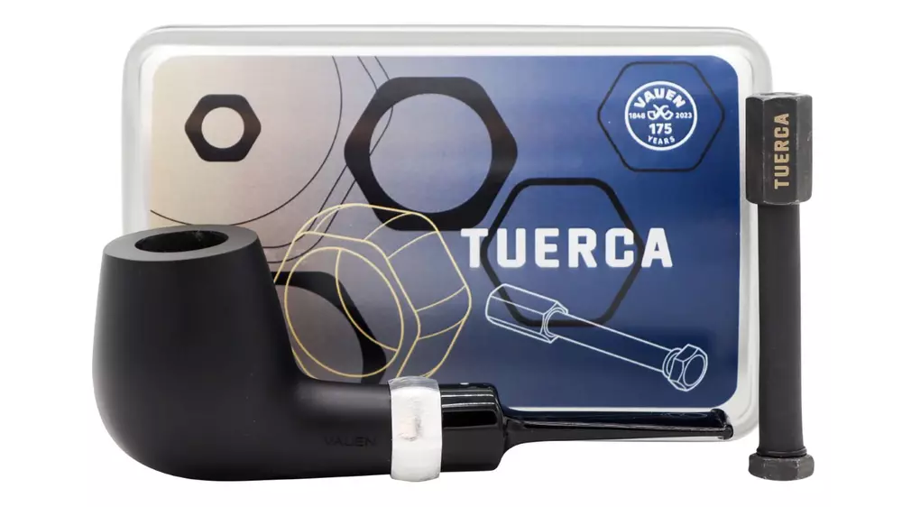 pipe Vauen Tuerca black smooth straight