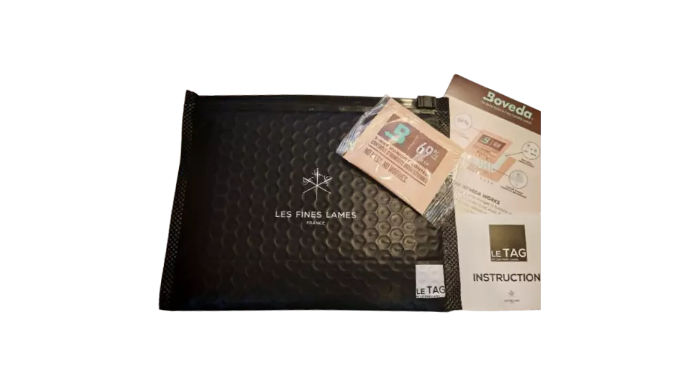 cutter medallion Les Fines Lames Le Tag T135 black