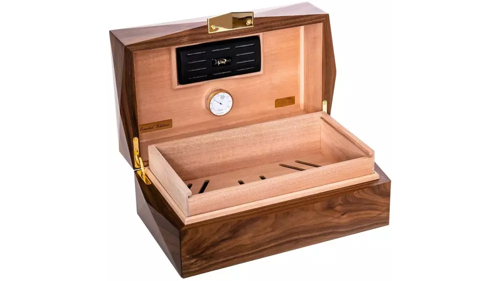 humidor Montecristo Linea 1935 brown 60 cig