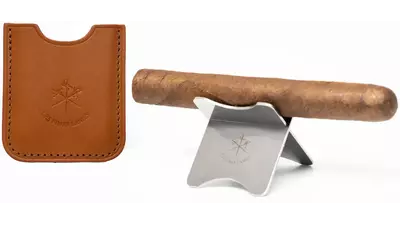 поставка за пури Les Fines Lames Cigar Stand Tan leather
